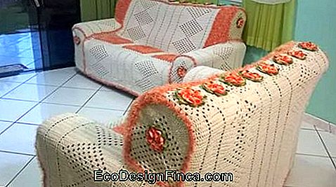 Housse de canapé au crochet: 39 modèles géniaux et un tableau de recettes simple à réaliser! - canapé crochet baroque