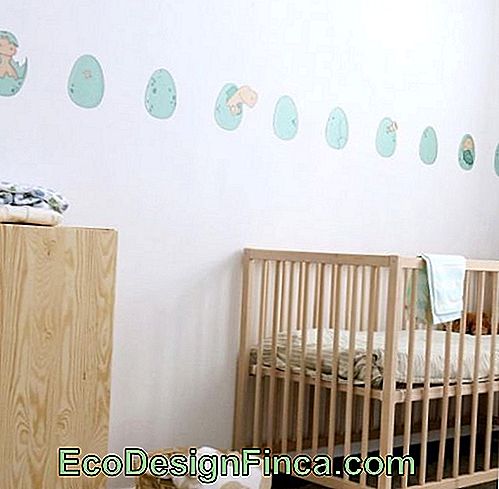 meubles en bois pour bébé