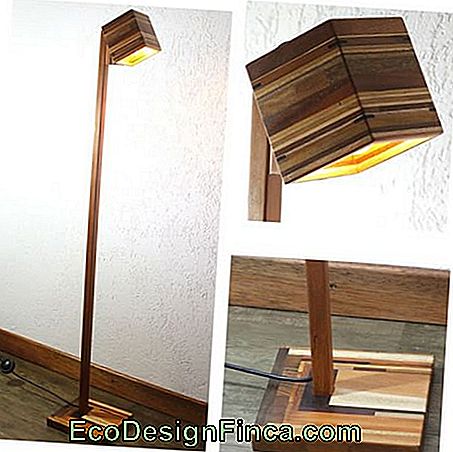 elegante houten vloerlamp