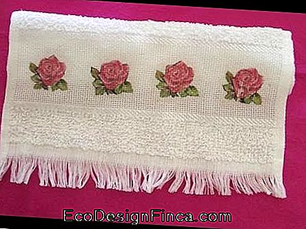 Decoupage på håndkle med roser