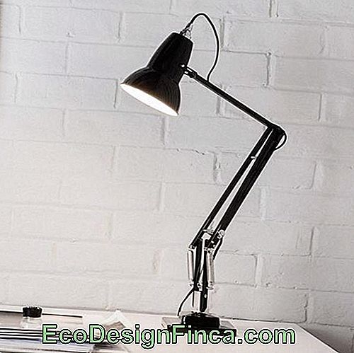 desk lamp