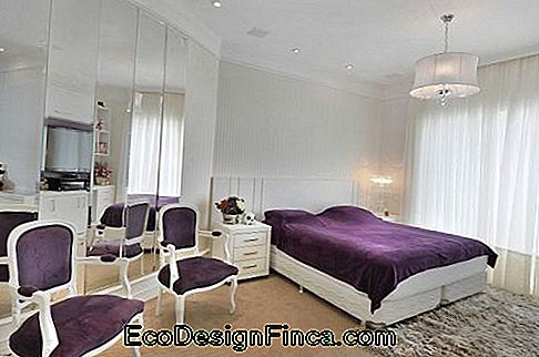 chambre double blanche et violette