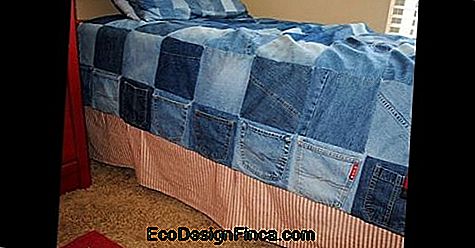 Jeans patchwork with red bar