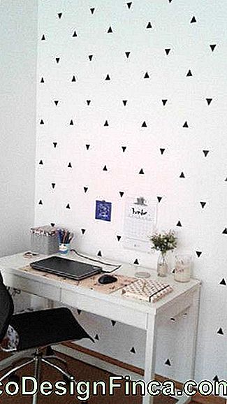 Einfaches und kleines Zimmer im Tumblr-Stil