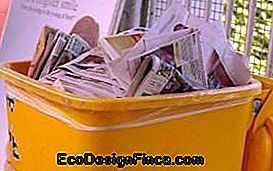 Reciclaje - Identificación de papeles usados ​​y recortes.