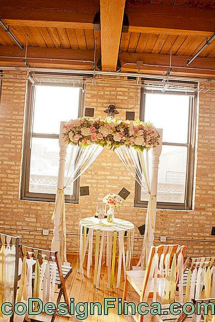 Créez un effet incroyable avec le mouvement de frange dans la décoration de mariage simple