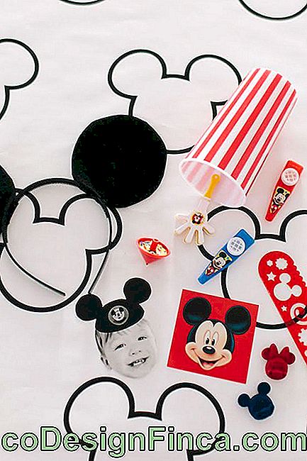 Mickey's rinkoje mėgaukitės įvairiais elementais ir supakuokite suvenyrus.