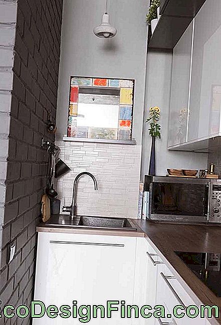 Planowane małe mieszkanie kuchenne: zobacz wskazówki dotyczące zdobienia i zdjęć: kuchenne
