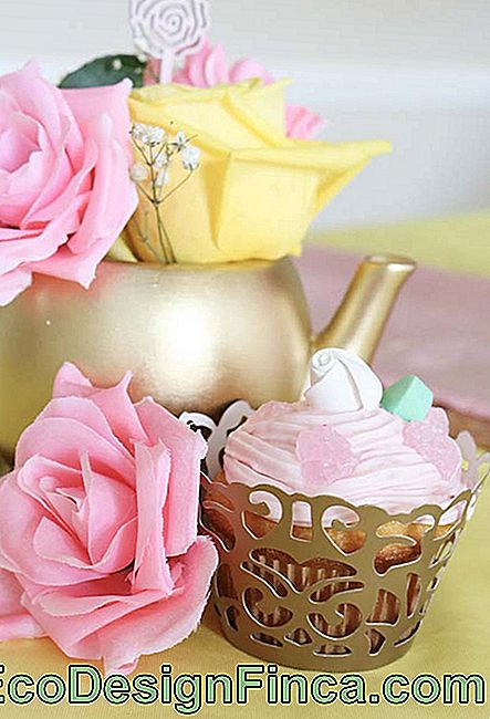 Detail van cupcake voor partij Mooi en het Beest