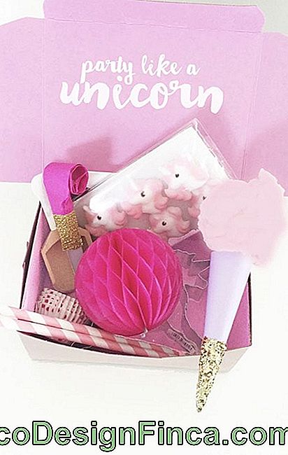 Unicorns for party in the box