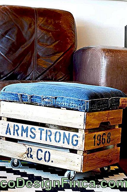 Casters, en kasse og en brukt jeans: disse er materialene - enkle og bærekraftige - som gjør opp puff brystet