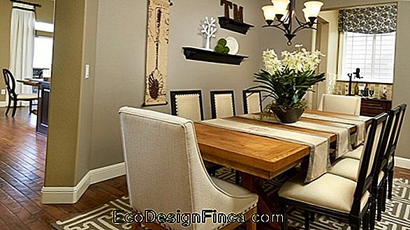 Small Dining Room: Achievement And Decoration