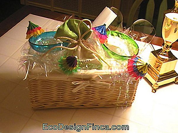 Gift Basket Decorated With Fuxico