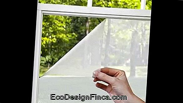 How To Remove Glass Stickers